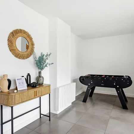 Loft Design - Terrasse - Centre - Baby Foot בית נופש קאין